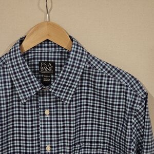 Joseph A. Bank Traveler's Collection Button Down L